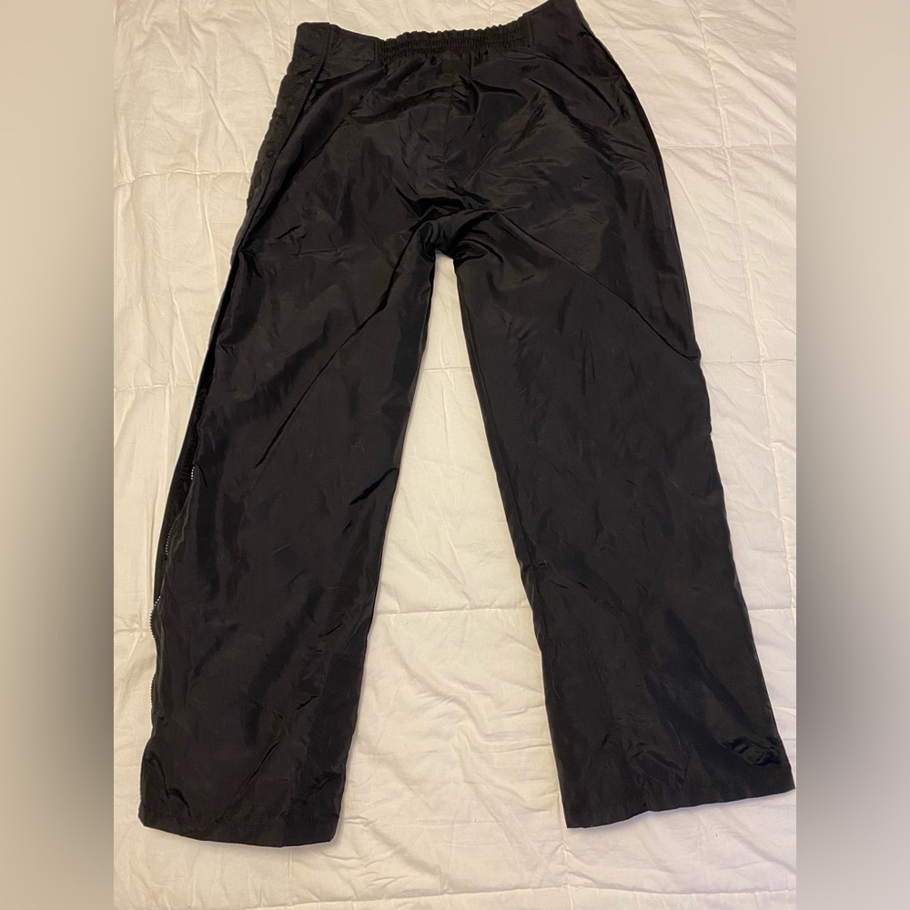 Woman’s shell water repellent snow pants. Size XL
